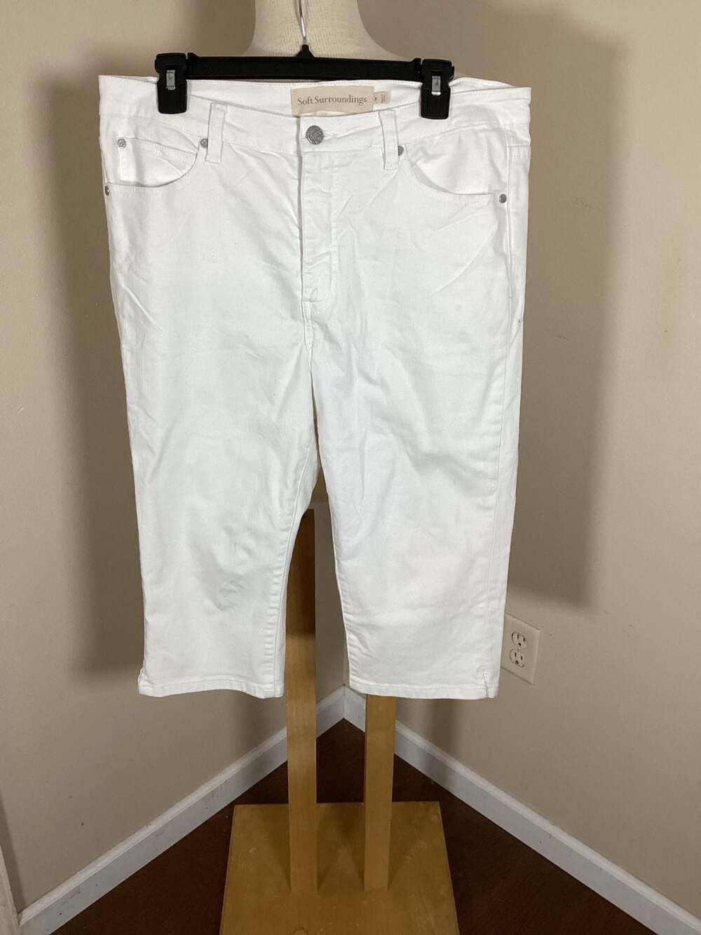 Soft Surroundings White Denim Capri Pants Size 14